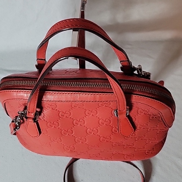 GIVEAWAY RAFFLE ENTRY ๐๏ธ Authentic GUCCI Red/Poppy Mini Dome Bag ๐ฅณ - Picture 5 of 15